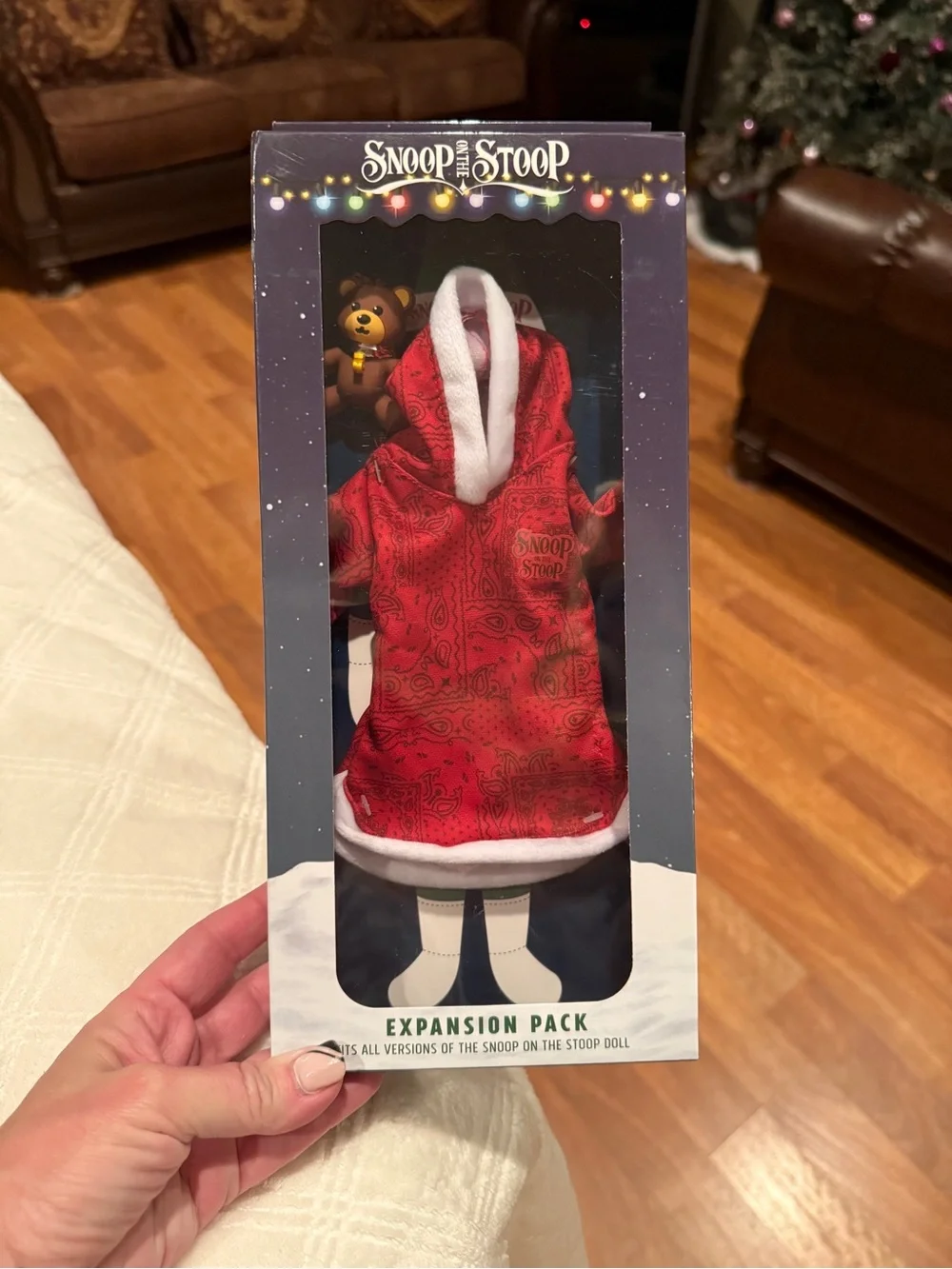 Snoop and the Snoop Red Holiday Doll Hooded Outfit Expansion Pack Red Robe Bear
